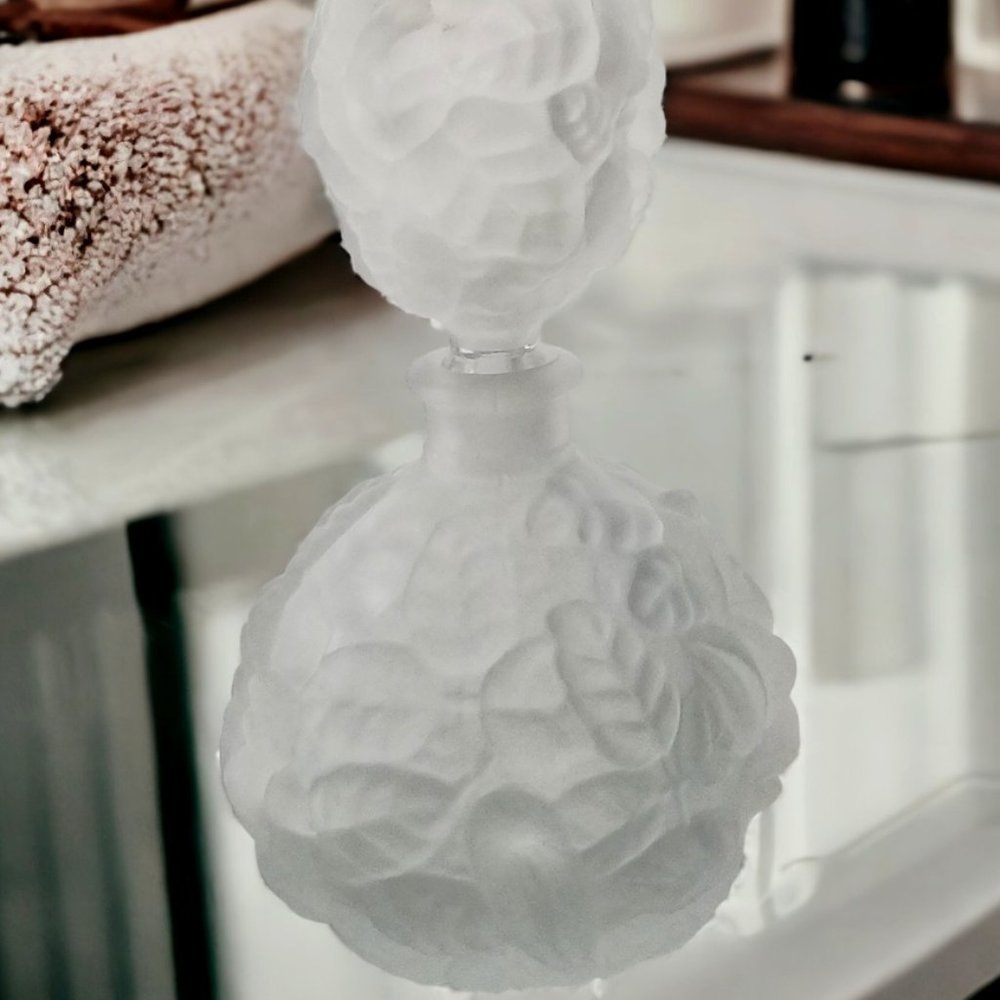 Vintage I-Rice Vanity Perfume Bottle & Stopper Frosted Glass Roses